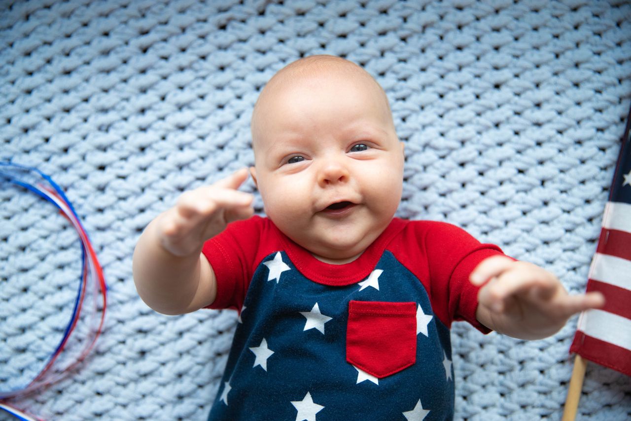 米国の体外受精・代理出産：米国で代理出産により生まれた赤ちゃん